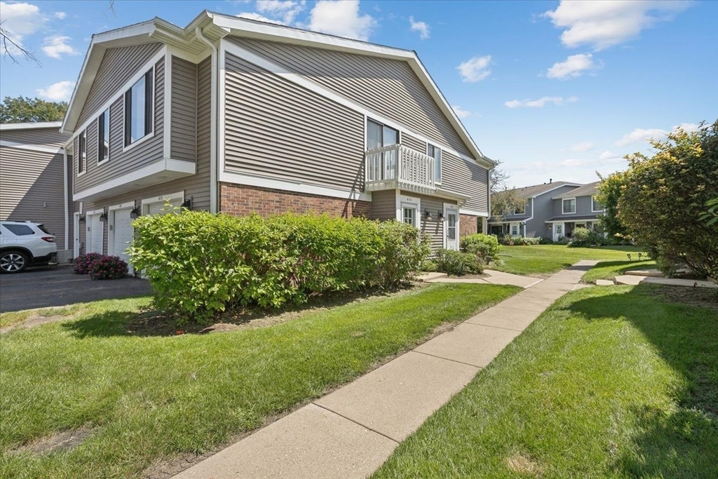 415 Tyler Court - Photo 0