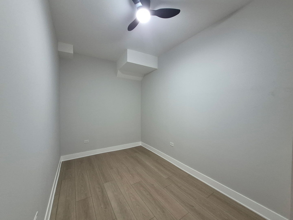 6141 S Greenwood Avenue - Photo 12