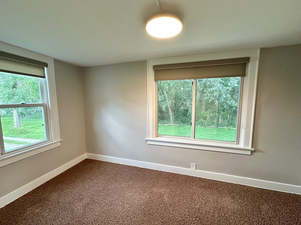 438 Ada Street - Photo 23