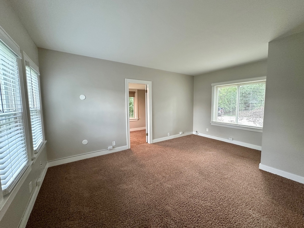 438 Ada Street - Photo 9