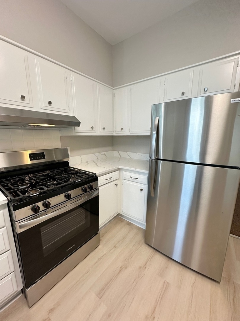 438 Ada Street - Photo 5