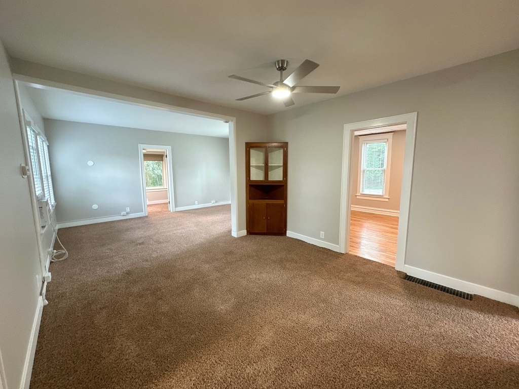438 Ada Street - Photo 14