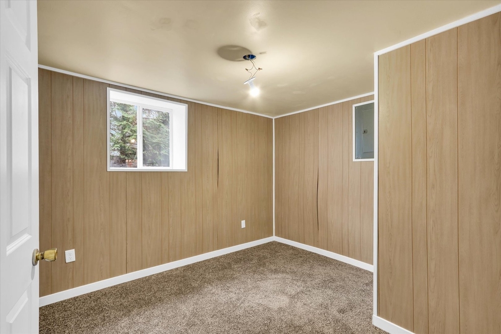 502 W John Street - Photo 30