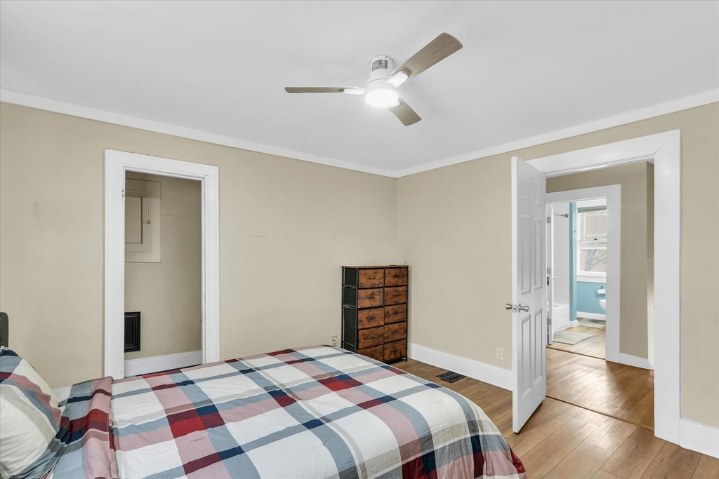 502 W John Street - Photo 24