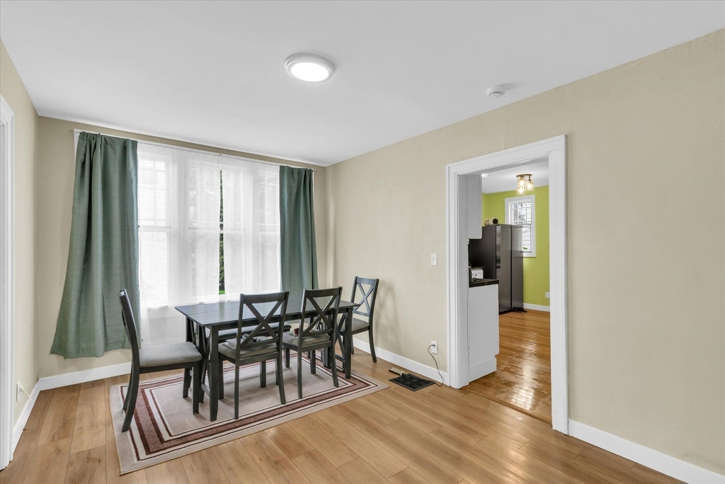 502 W John Street - Photo 15