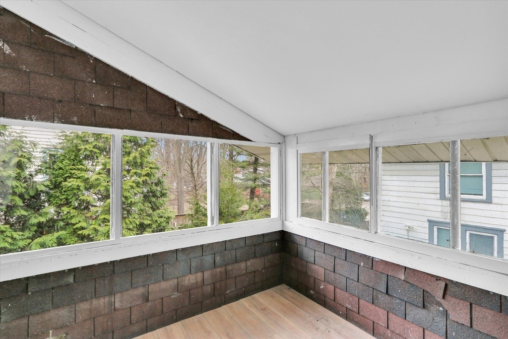 502 W John Street - Photo 27