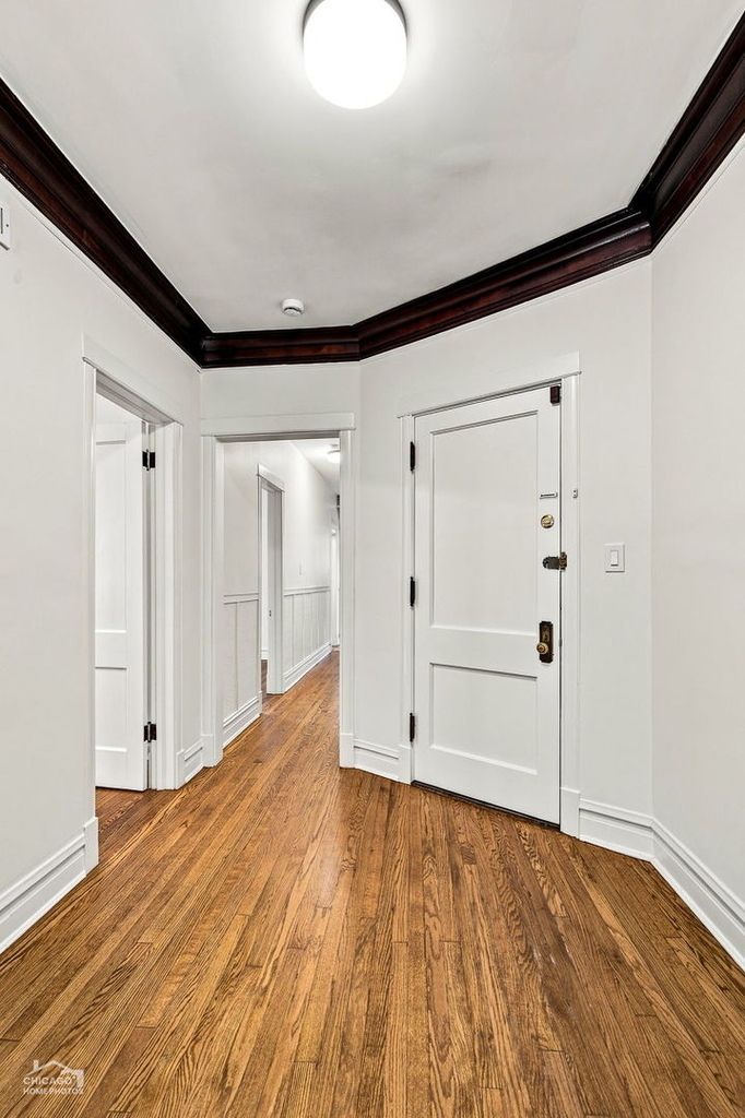 5402 S Woodlawn Avenue - Photo 2