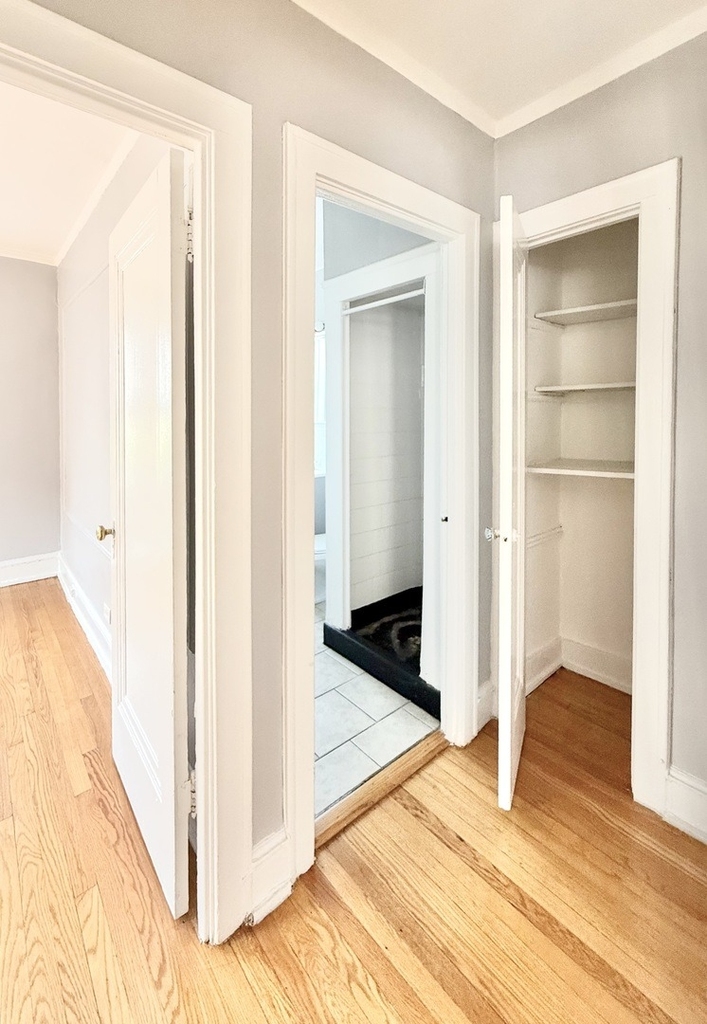 2801 W Lunt Avenue - Photo 10