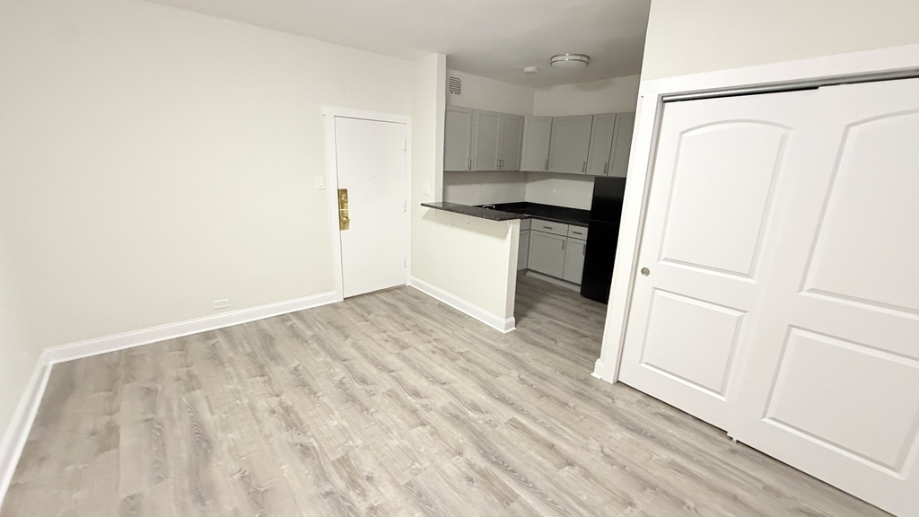 839 W Sheridan Road - Photo 6