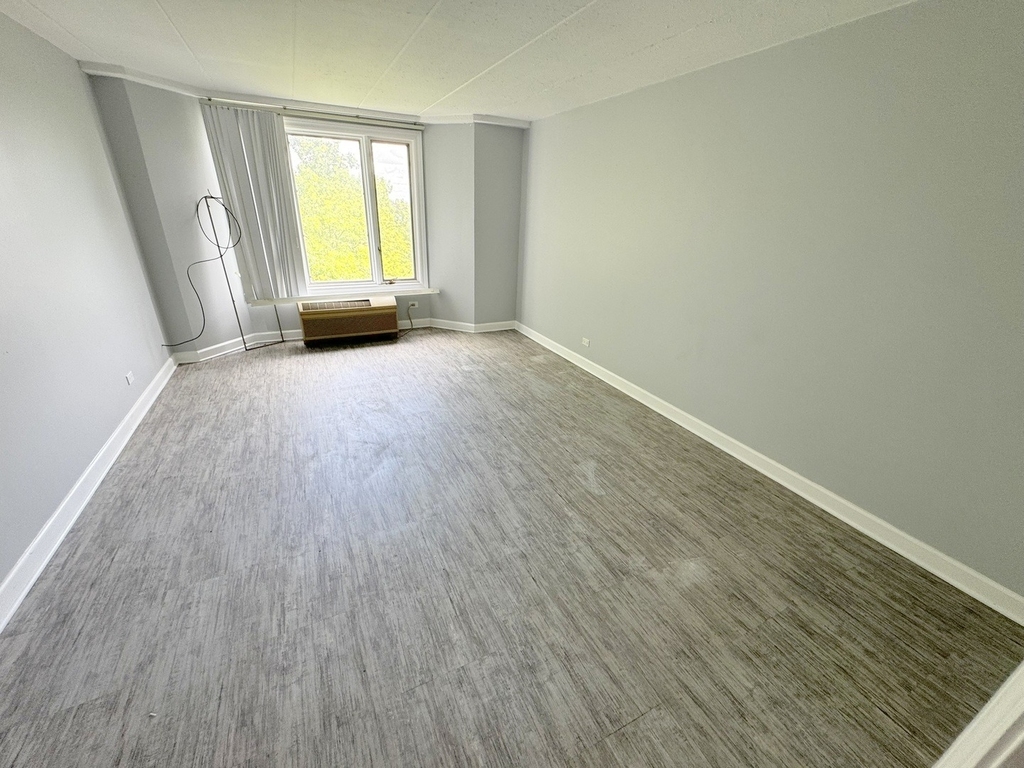 1 Renaissance Place - Photo 9