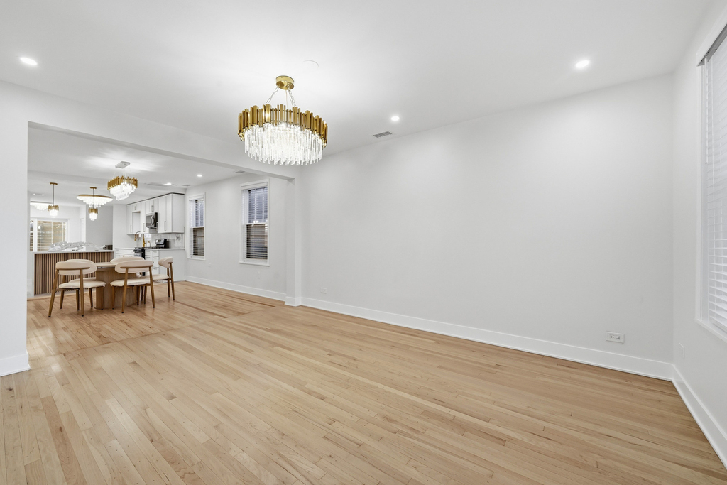 1934 W Race Avenue - Photo 18