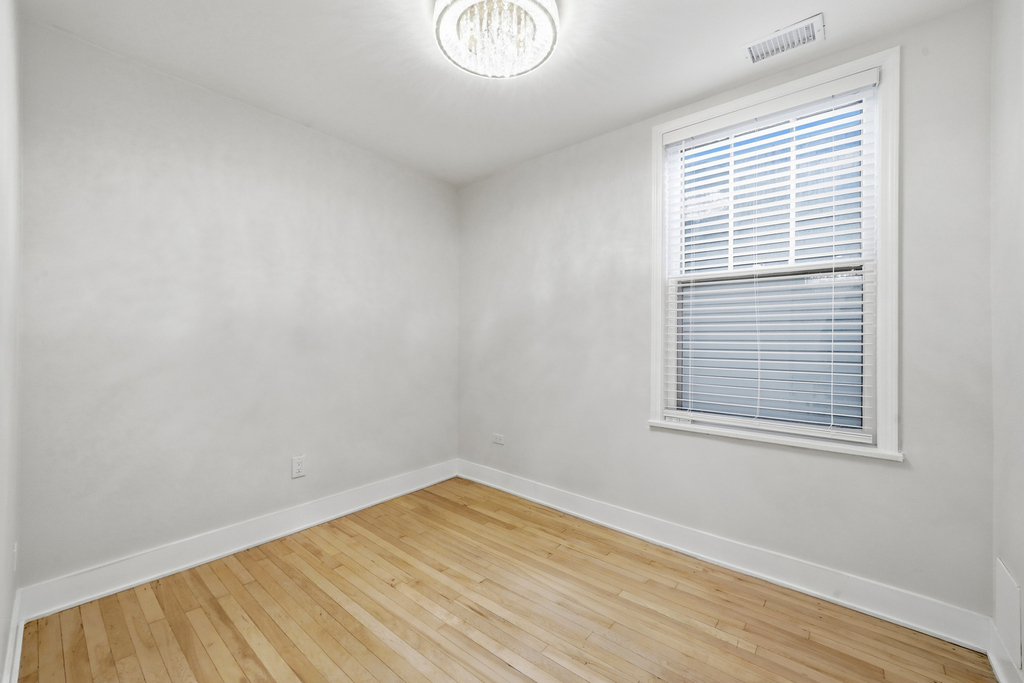 1934 W Race Avenue - Photo 6