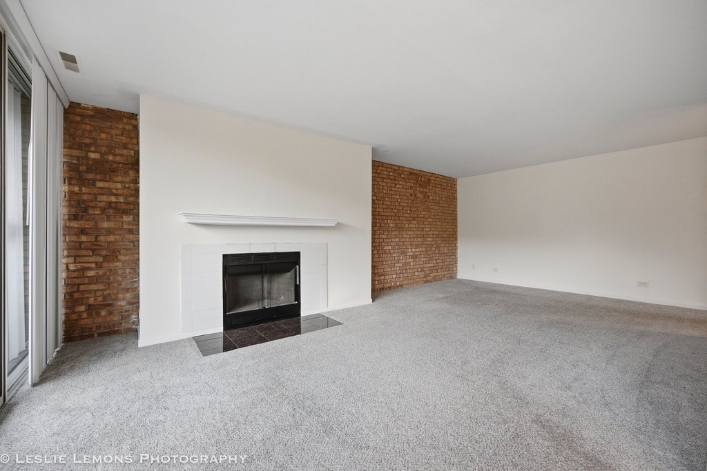 6000 Oakwood Drive - Photo 4