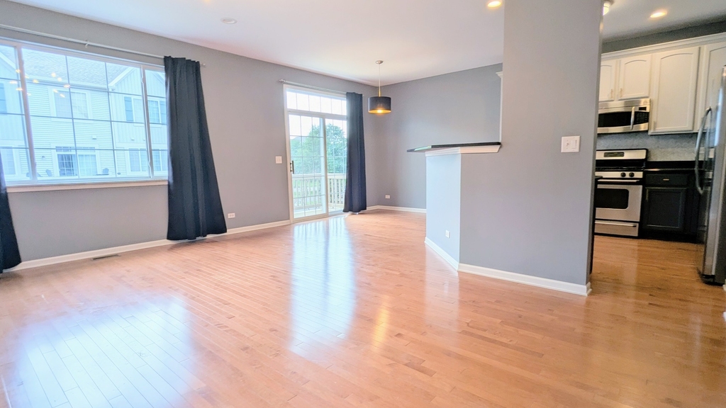 284 Edmundton Circle - Photo 8
