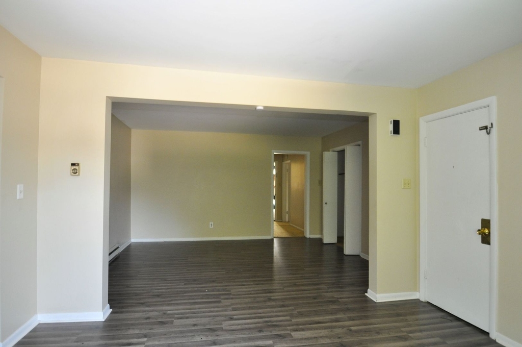 214 S Bloomington Street - Photo 1