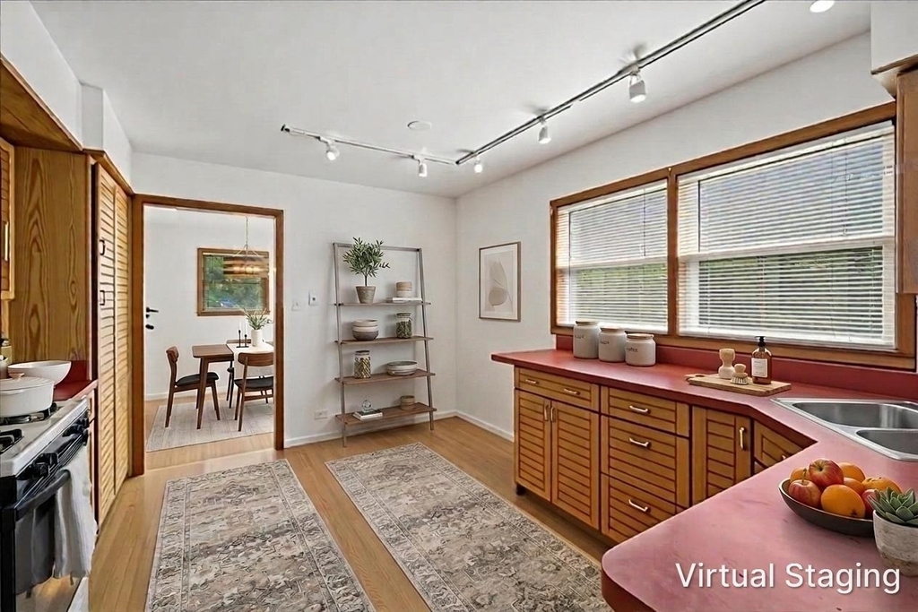 921 Wilmot Road - Photo 5