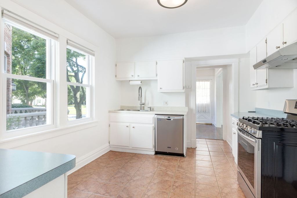 612 S Madison Street - Photo 6