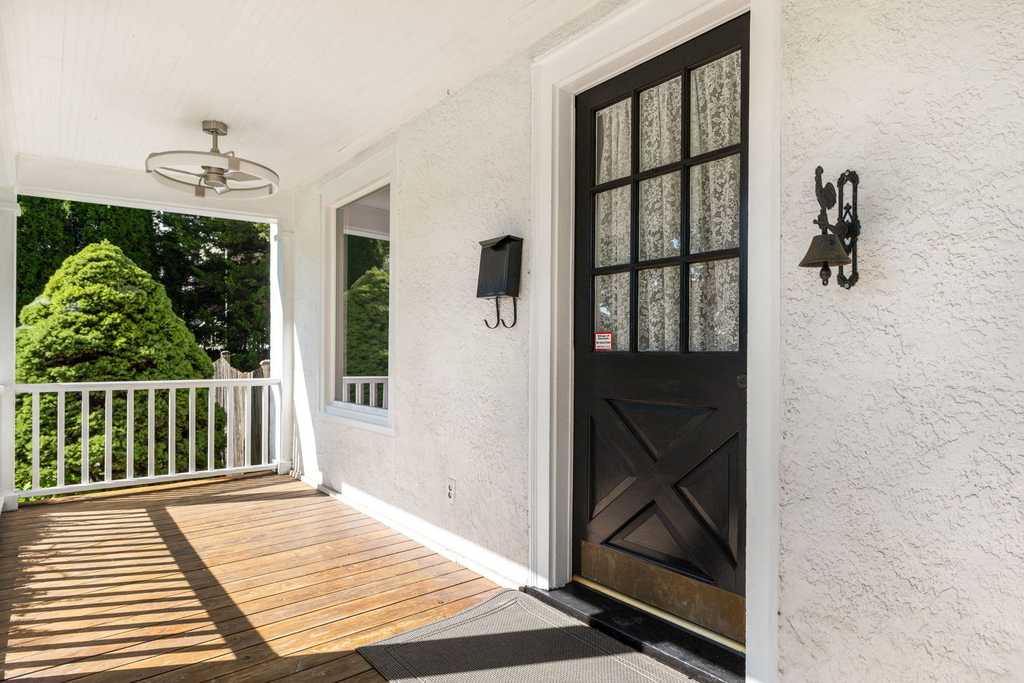 612 S Madison Street - Photo 2