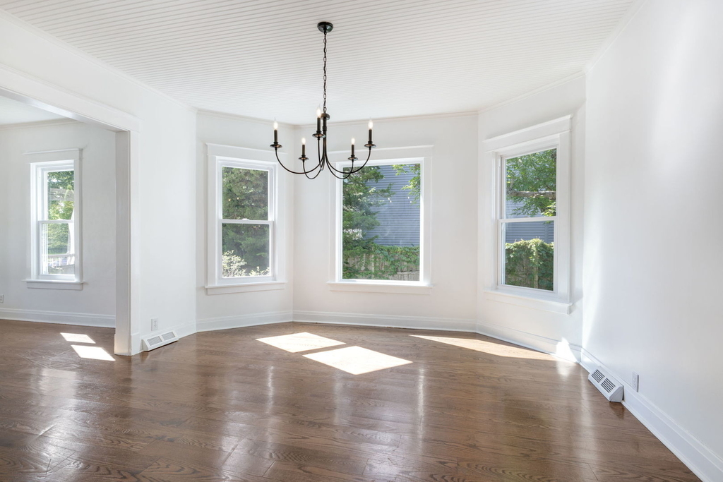 612 S Madison Street - Photo 4