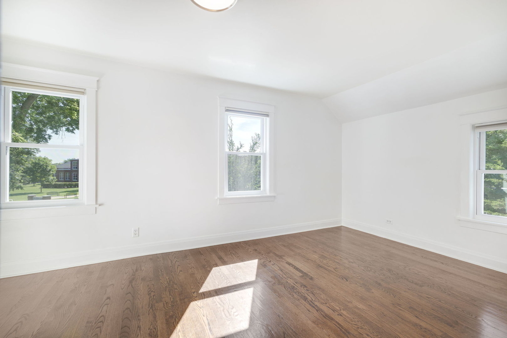 612 S Madison Street - Photo 10