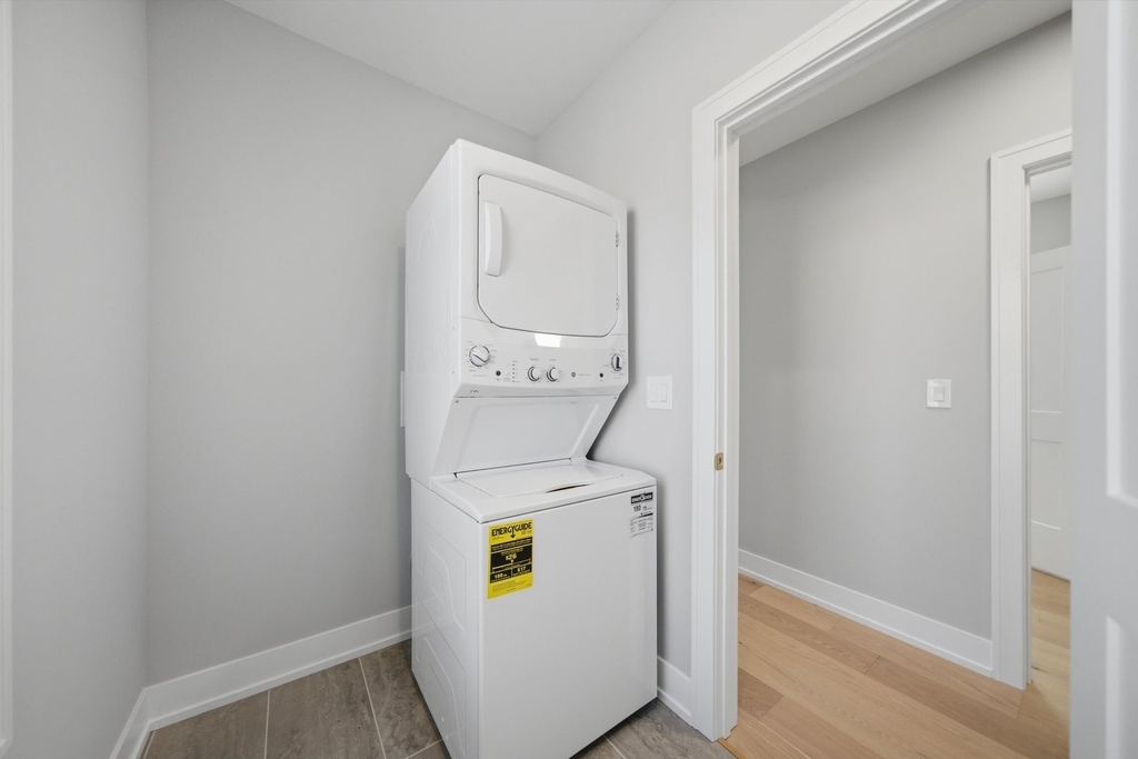 2442 W Wilson Avenue - Photo 8