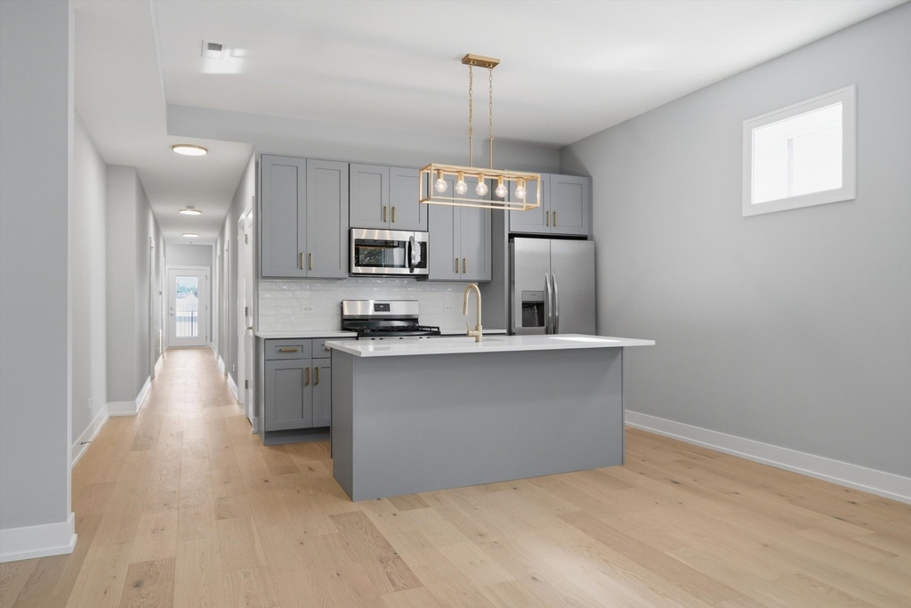 2442 W Wilson Avenue - Photo 3