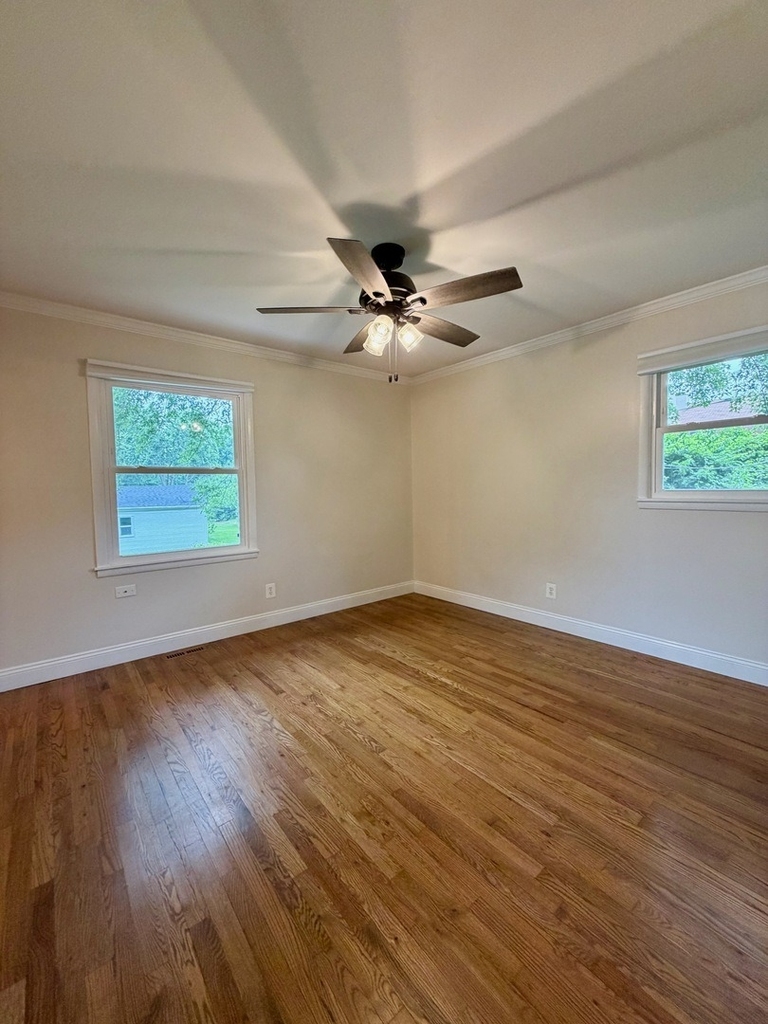5s481 Glenoban Drive - Photo 16