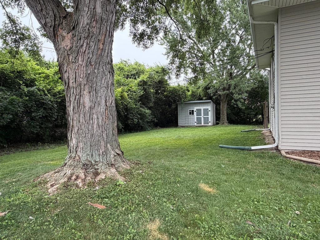 5s481 Glenoban Drive - Photo 9