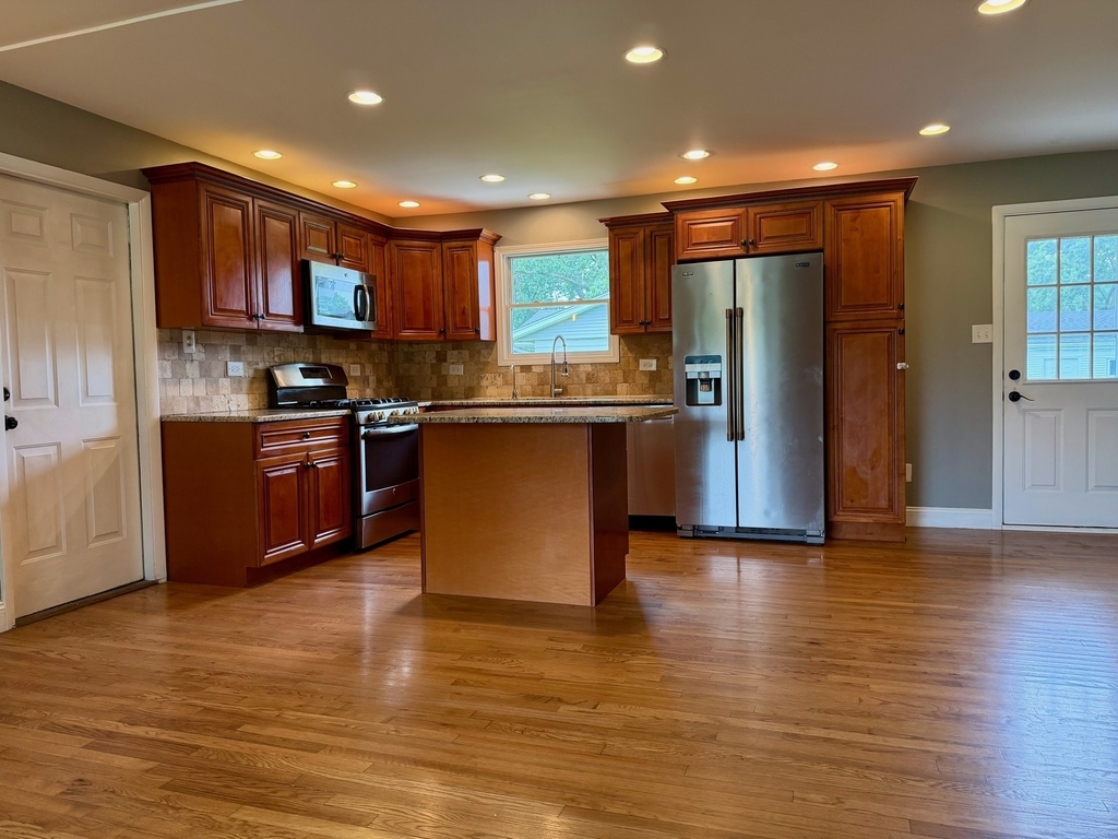 5s481 Glenoban Drive - Photo 2