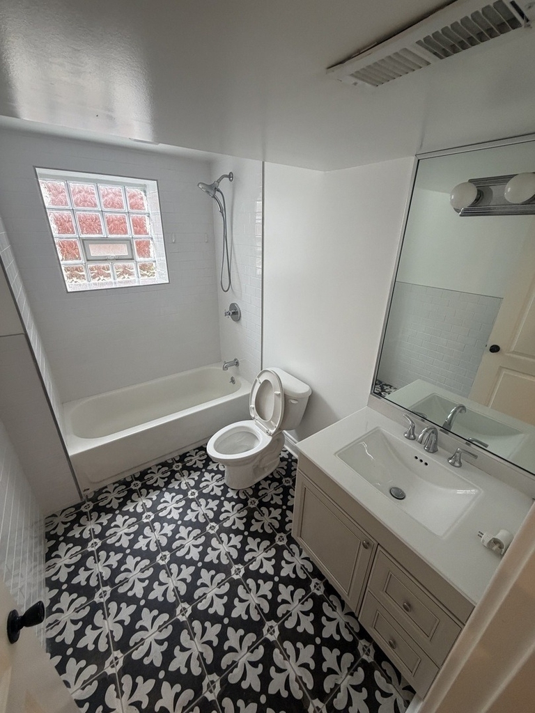 4040 W Roscoe Street - Photo 15