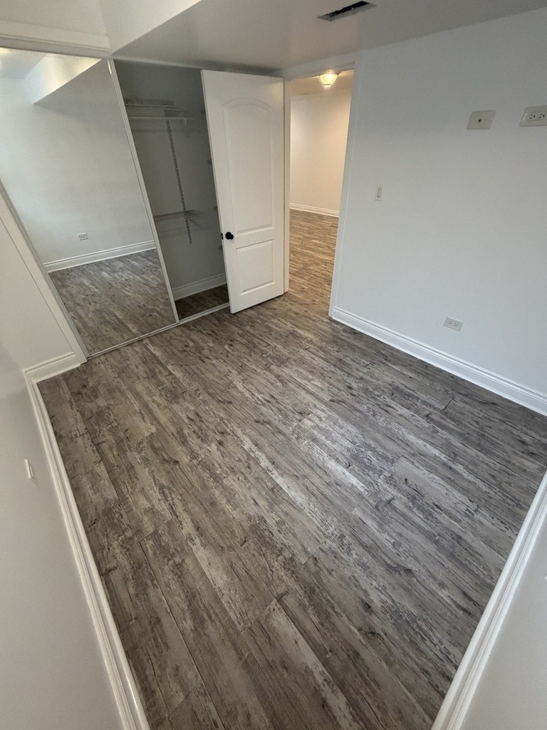 4040 W Roscoe Street - Photo 14