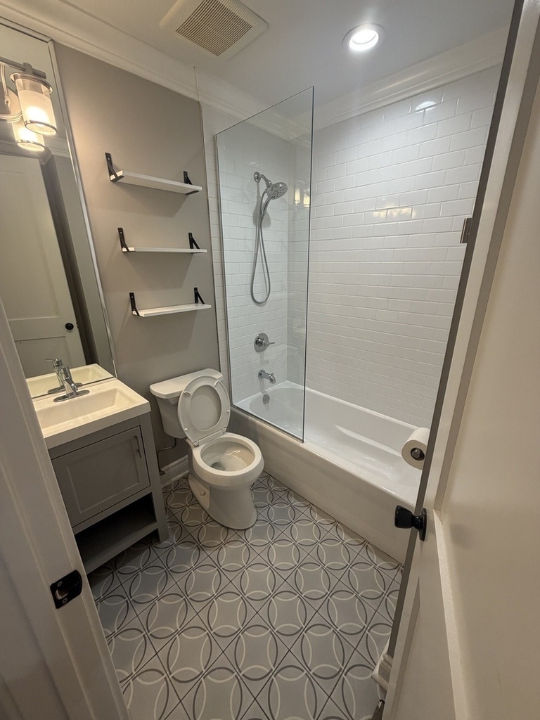 4040 W Roscoe Street - Photo 9