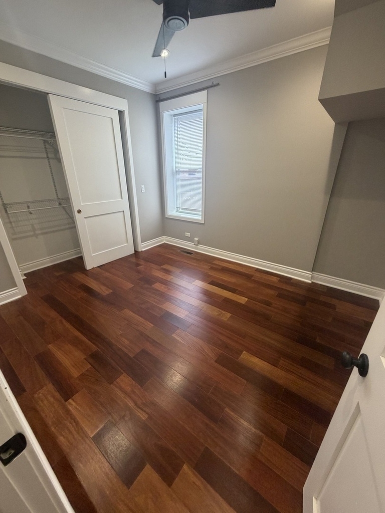 4040 W Roscoe Street - Photo 8