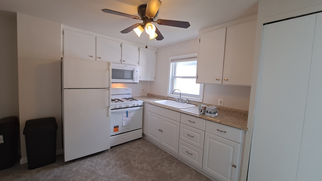 14 8th Street - Photo 3