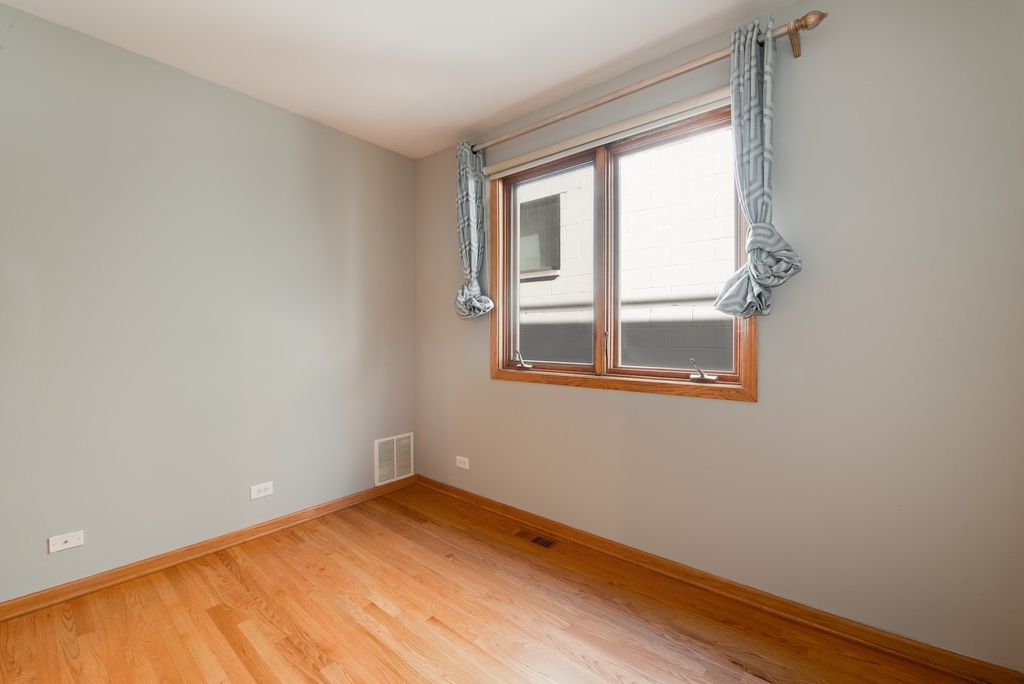 1508 W Superior Street - Photo 5