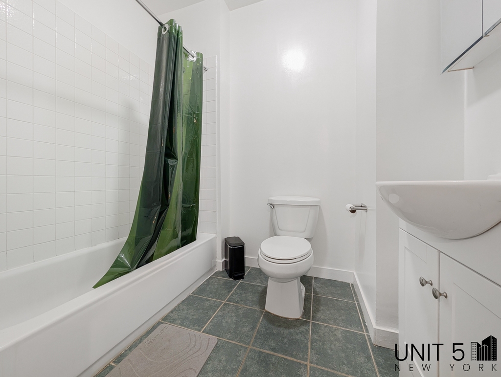 345 Eldert Street - Photo 8