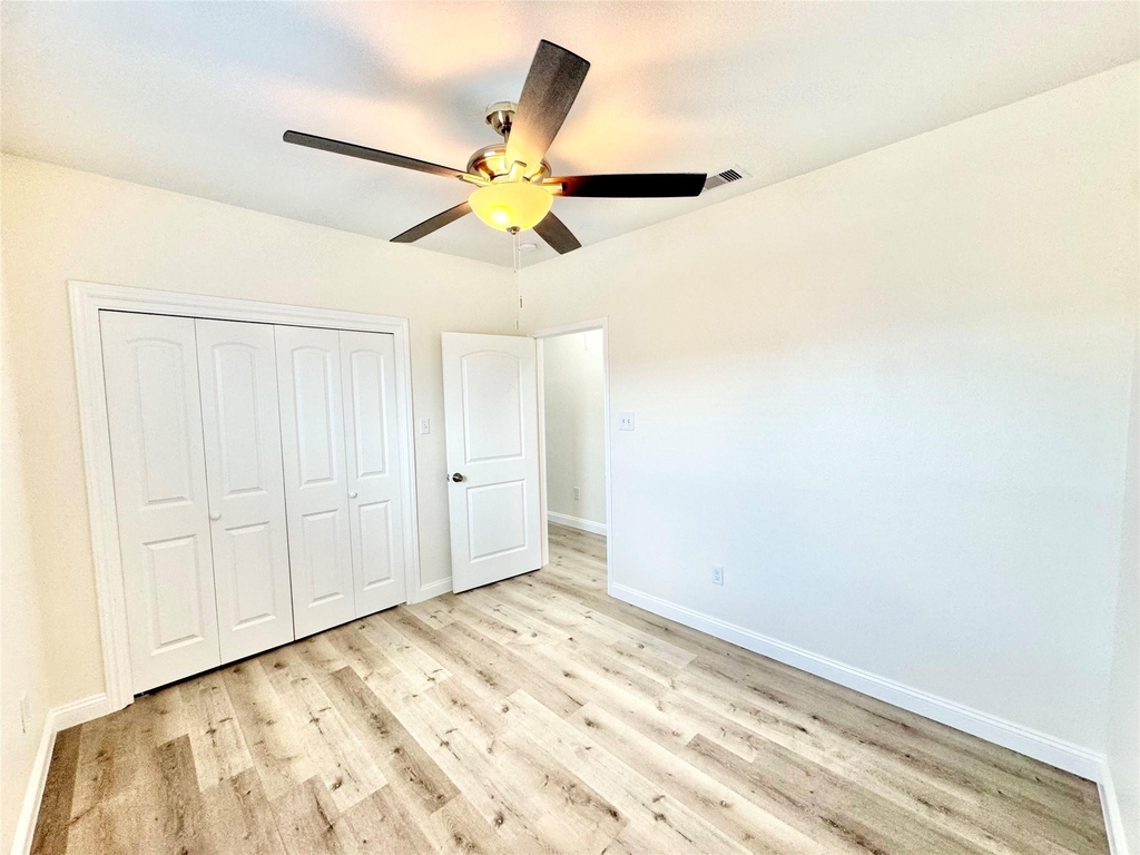 5127 Avenue L - Photo 17