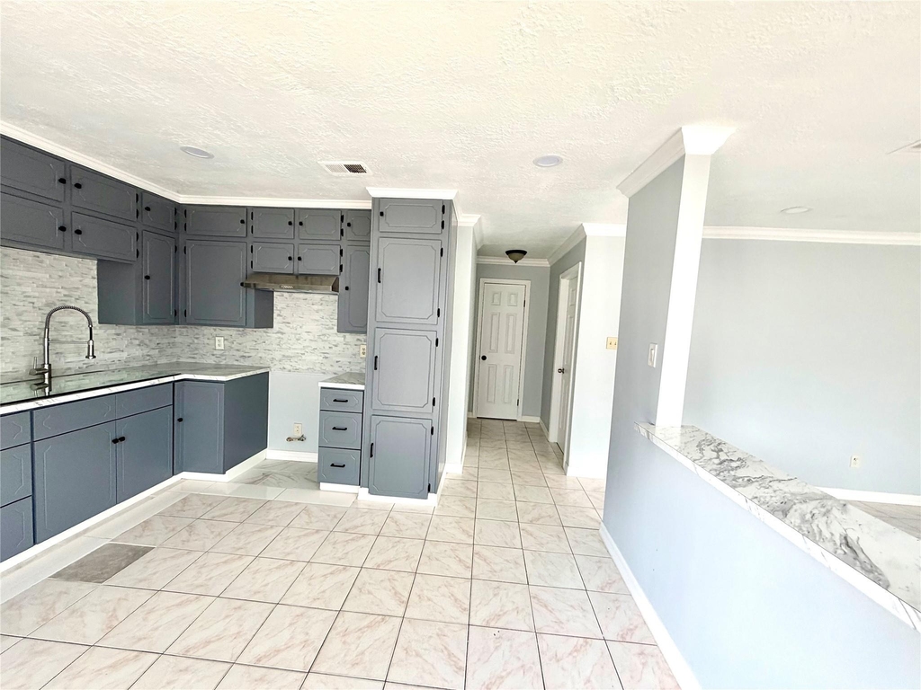 718 Blue Rock Court - Photo 8