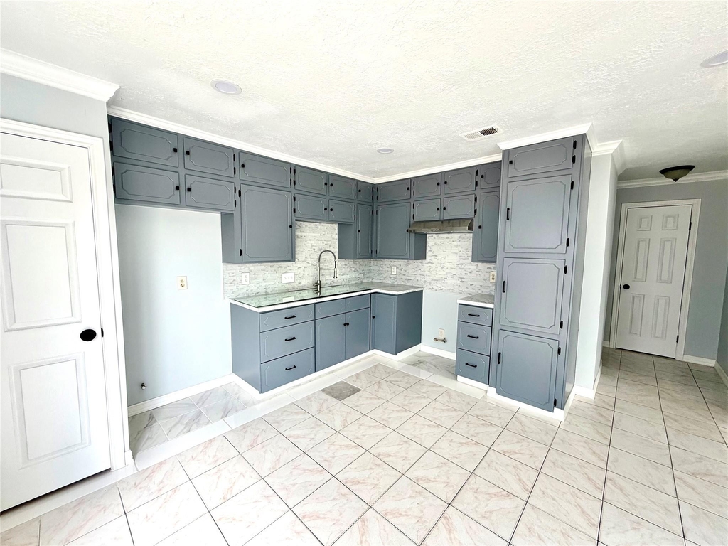 718 Blue Rock Court - Photo 7