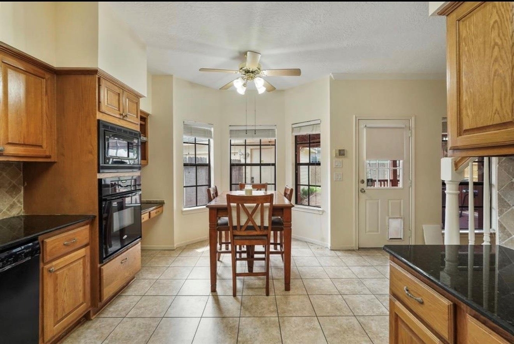 17335 Meadow Heights Drive - Photo 10