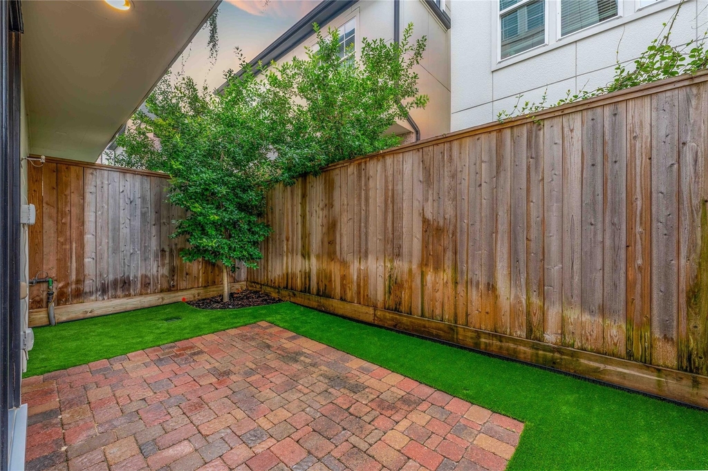 2730 Dolce Oaks Drive - Photo 9