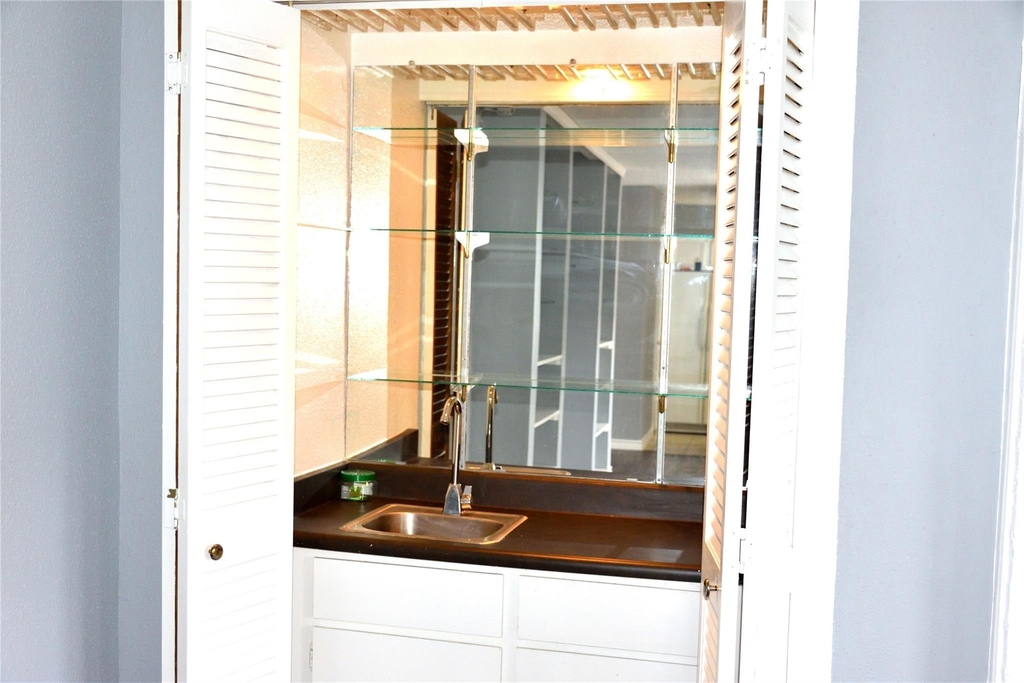 250 El Dorado Boulevard - Photo 7
