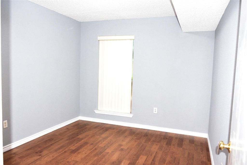 250 El Dorado Boulevard - Photo 14