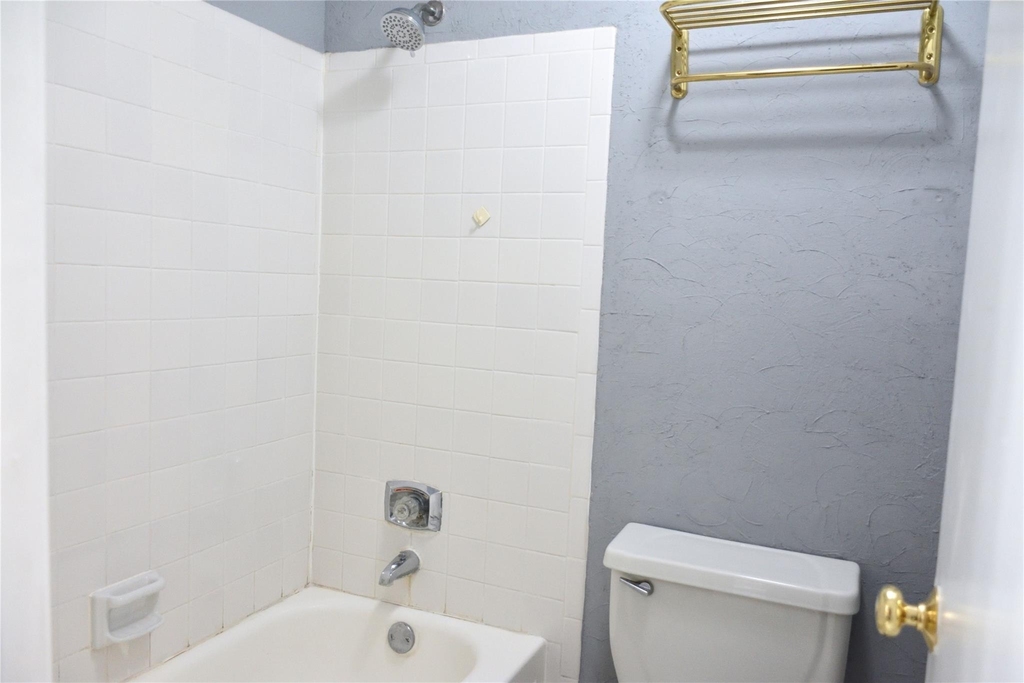250 El Dorado Boulevard - Photo 12