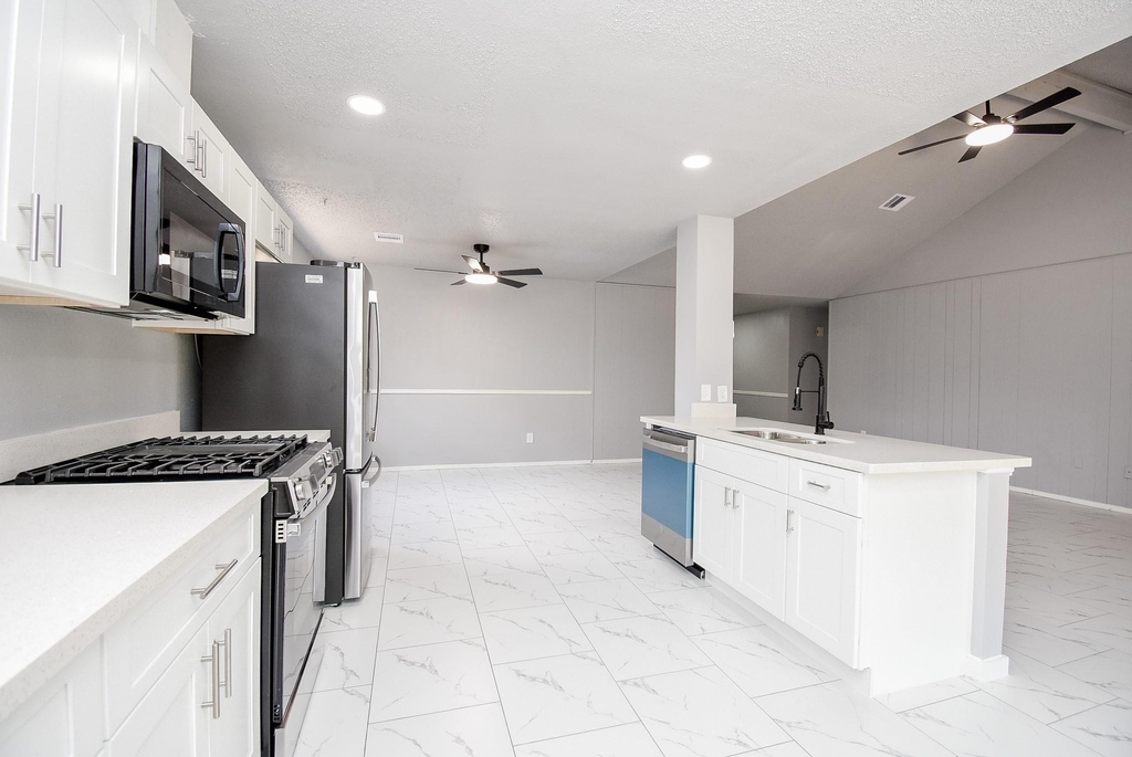 23515 Briarcreek Boulevard - Photo 20