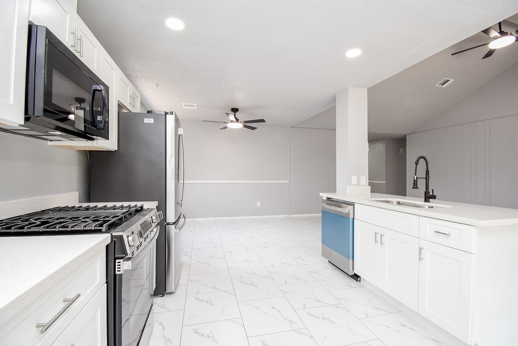23515 Briarcreek Boulevard - Photo 21