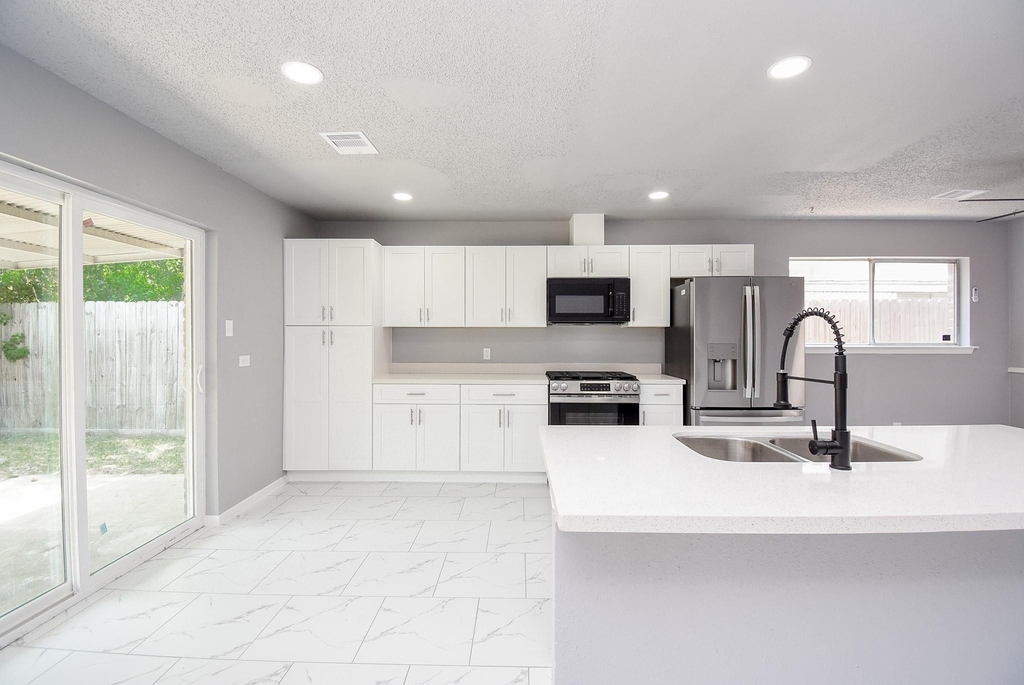23515 Briarcreek Boulevard - Photo 28