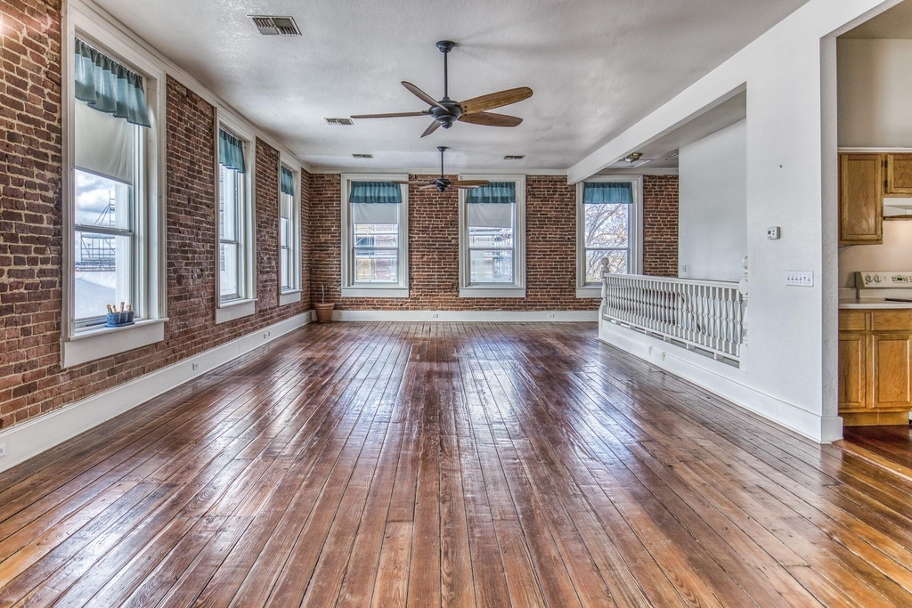 112 E Alamo Street - Photo 6