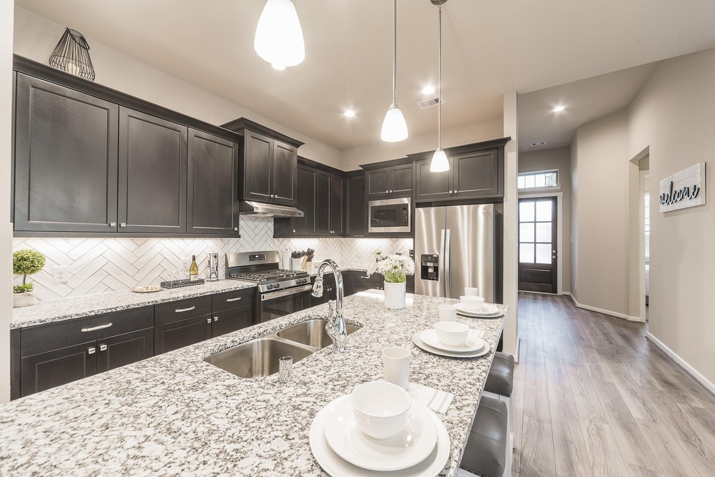 8710 Crossing Oak Lane - Photo 9