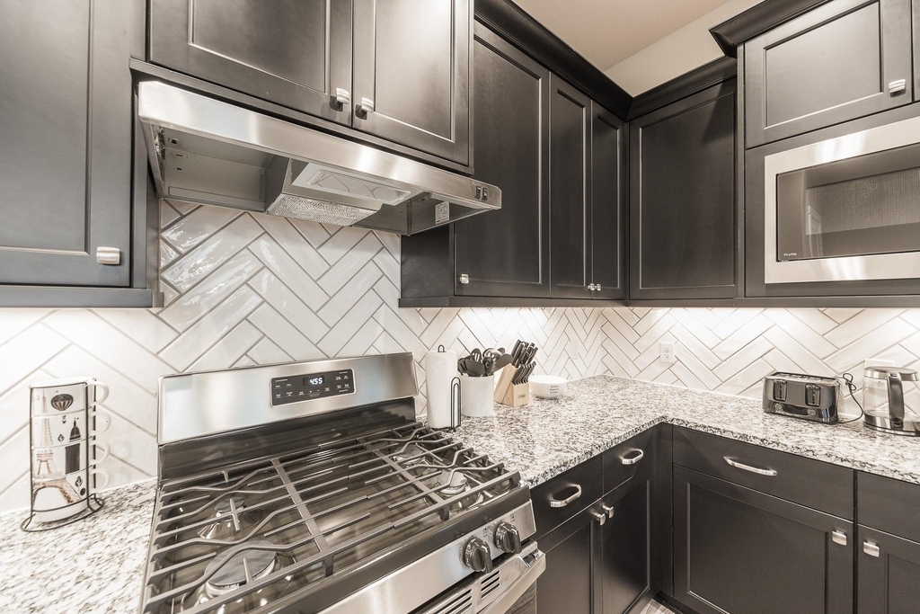 8710 Crossing Oak Lane - Photo 10